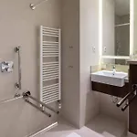 Courtyard By Marriott