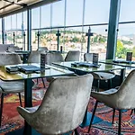Отель Courtyard By Marriott