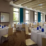 Courtyard By Marriott Отель