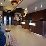 Отель Courtyard By Marriott 4*