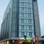 Courtyard By Marriott Hotel