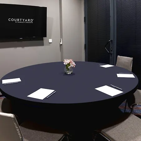 Courtyard By Marriott