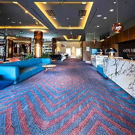 Courtyard By Marriott Hotel