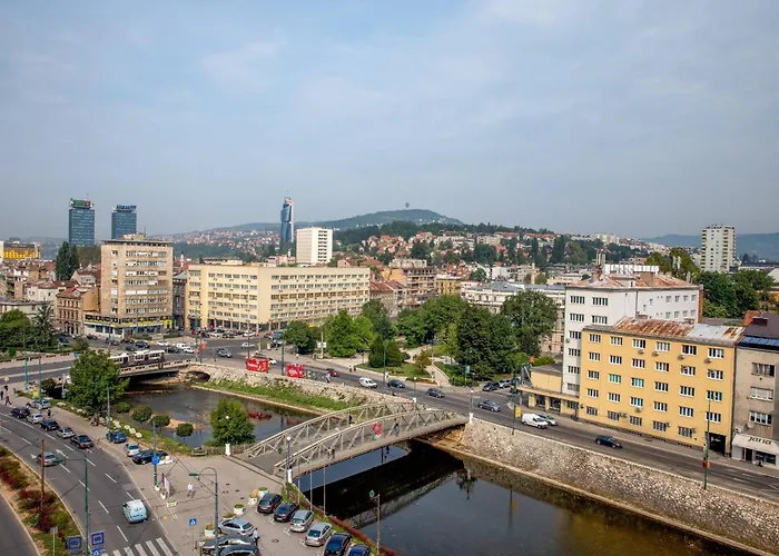 Courtyard By Marriott