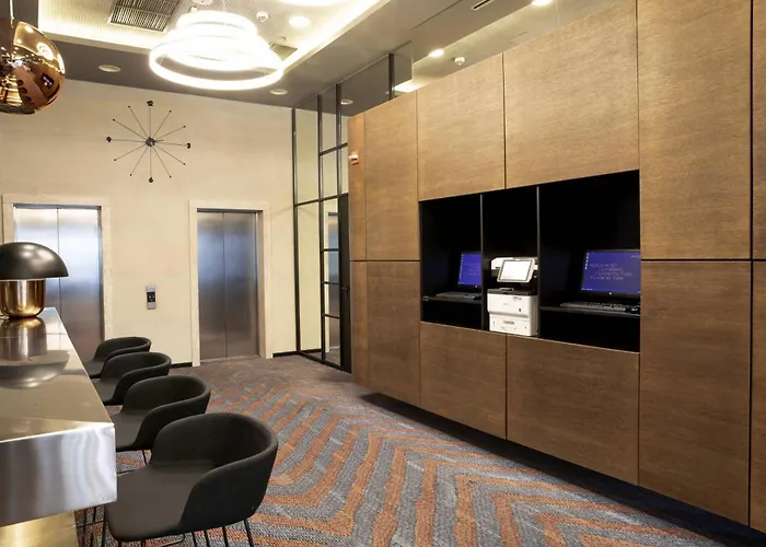 Courtyard By Marriott Hotel 4*