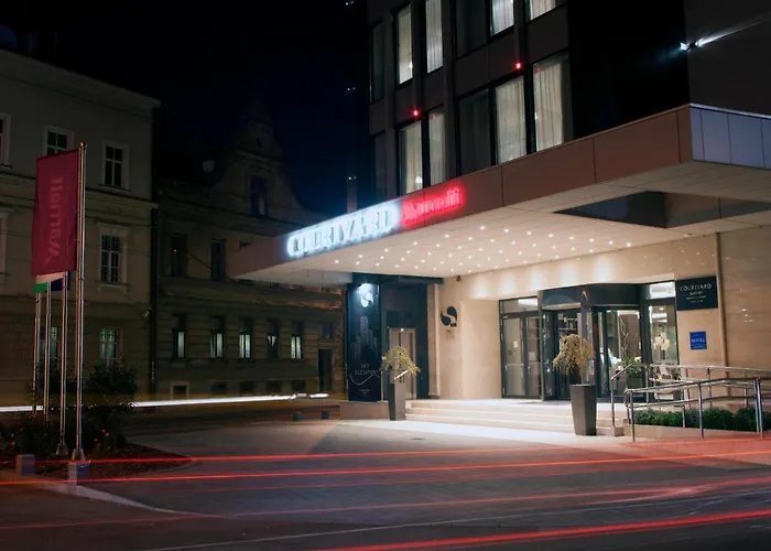 Hotel Courtyard By Marriott