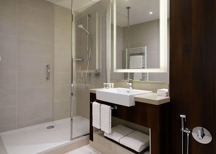 Courtyard By Marriott Hotel