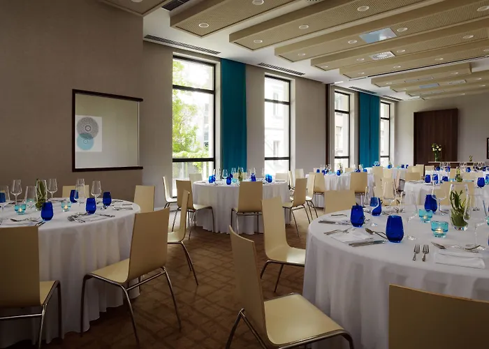 Courtyard By Marriott Hotel