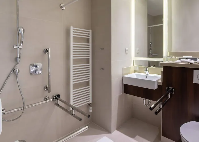 Courtyard By Marriott